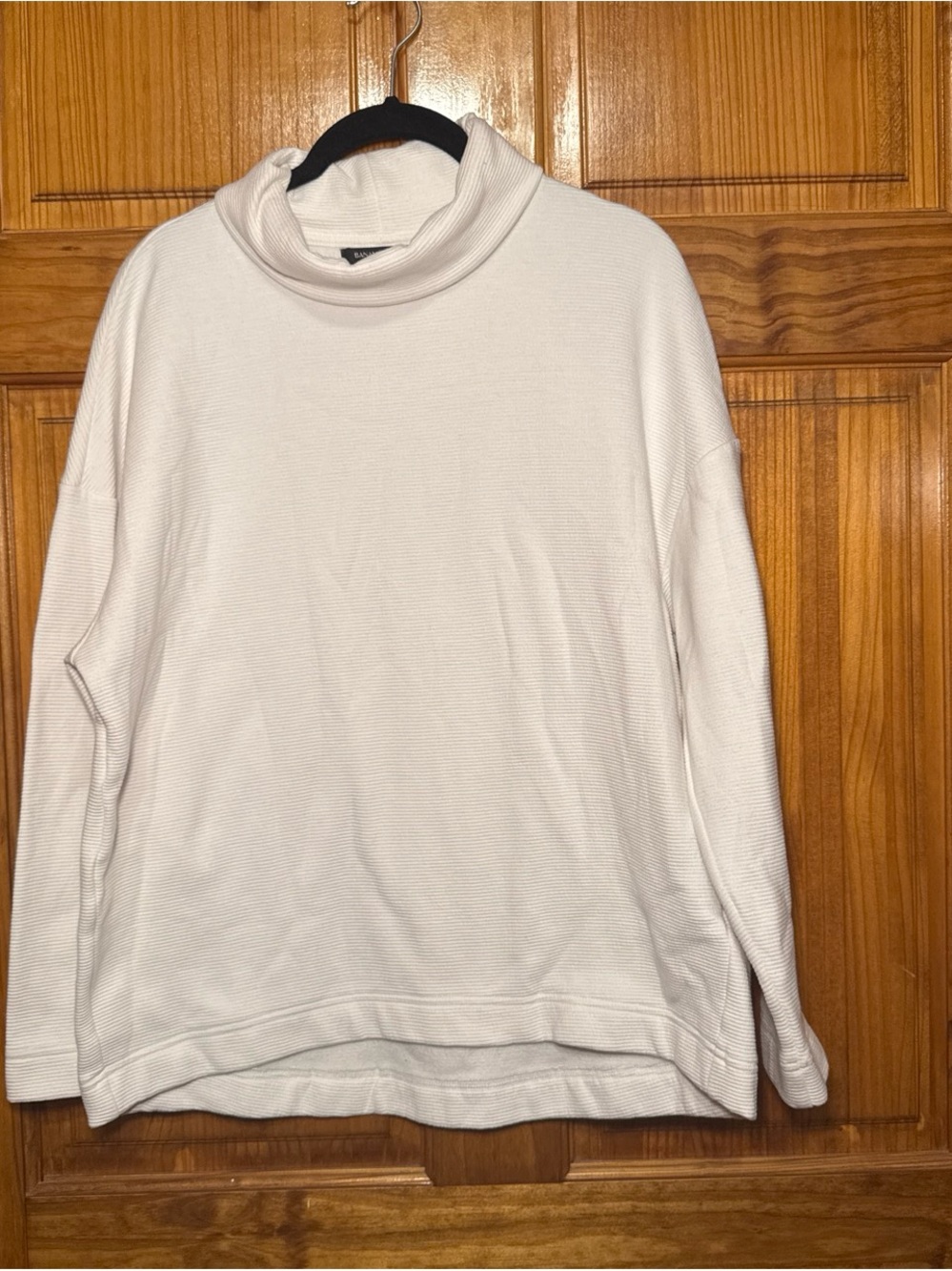 Banana Republic Cream Turtleneck Sweater - Cozy Ribbed Knit